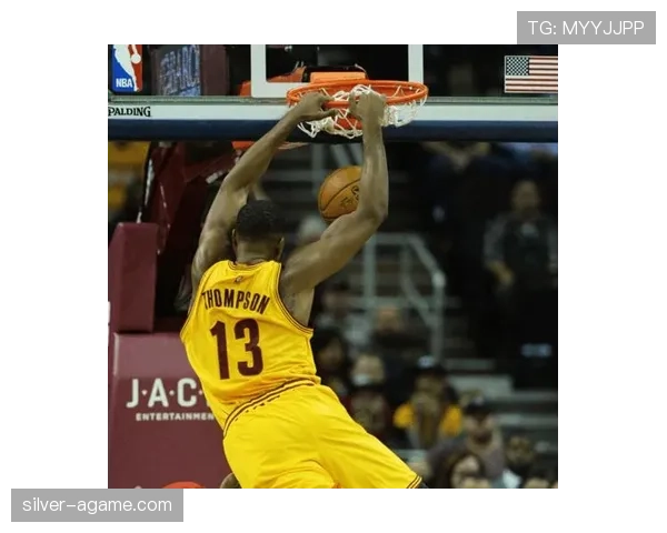 蒂姆·邓肯篮下进攻效率显著高于队友 制造48%球队内线得分