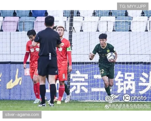 国安现危机！战术体系僵化引发球员不满，豪门底蕴能否助其重回巅峰？