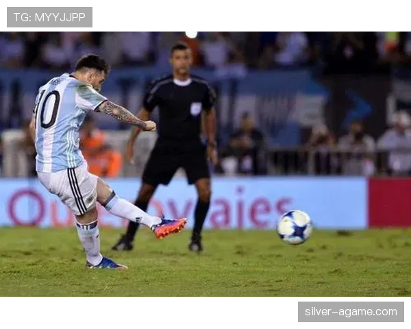 禁区内防守方犯规是否一定判罚点球？规则详解