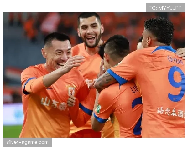 山东泰山中场失控，节奏紊乱致问题集中暴露