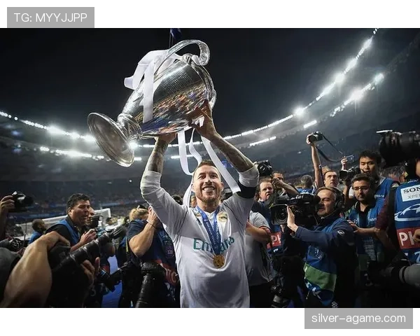 拉莫斯的后防组织与领导力解析